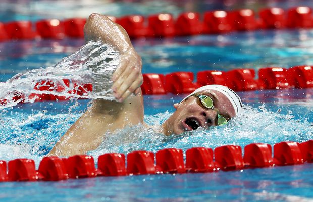 Leon Marchand a debutat la Cupa Mondială cu cel mai bun timp al său la 400 m liber » Antrenorul Bob Bowman a dezvăluit că anul viitor francezul va alege între această probă și cea de 200 m liber