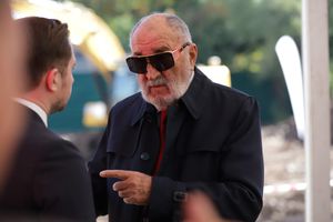 „Am făcut foame mare, împărțeam un cartof toată ziua!” » Ion Țiriac, amintiri la „Prietenii lui Ovidiu”: „Nu e nicio rușine”