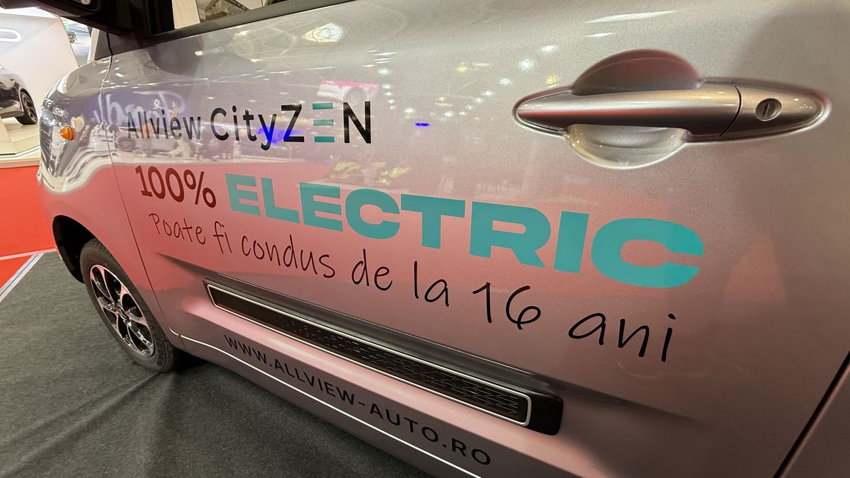 Atracție la Salonul Auto București 2025: CityZEN, micromașina cu suflet românesc care poate fi condusă de la 16 ani