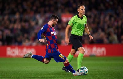 Barcelona - Celta Vigo 4-1 // VIDEO Messi, două goluri din lovitură liberă: „Sfidează perfecțiunea” / 11 ani la rând cu 40 de goluri! + alte cifre FANTASTICE!