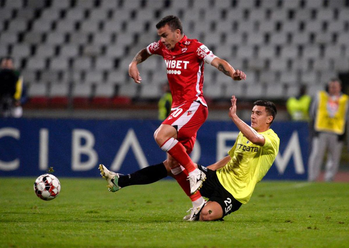 DINAMO - CFR CLUJ 0-0 //  FOTO + VIDEO Antireclamă fotbalului! Şi arbitrajului » Dinamo și CFR Cluj, egal plictisitor în derby-ul etapei