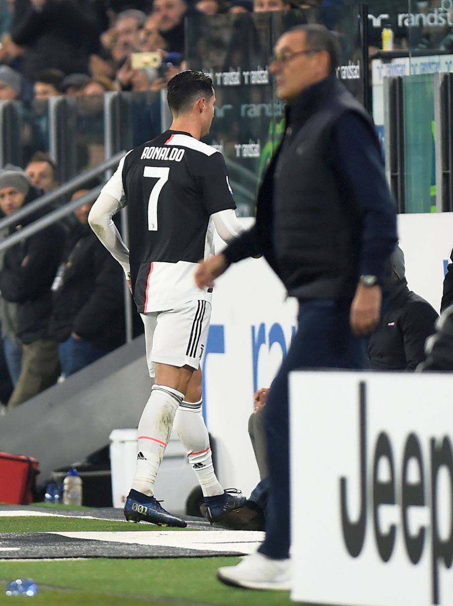 JUVENTUS - AC MILAN 1-0// VIDEO + FOTO Sarri, decizie-șoc în victoria cu Milan: Ronaldo, schimbat în minutul 55! Portughezul a plecat FURIOS direct la vestiare
