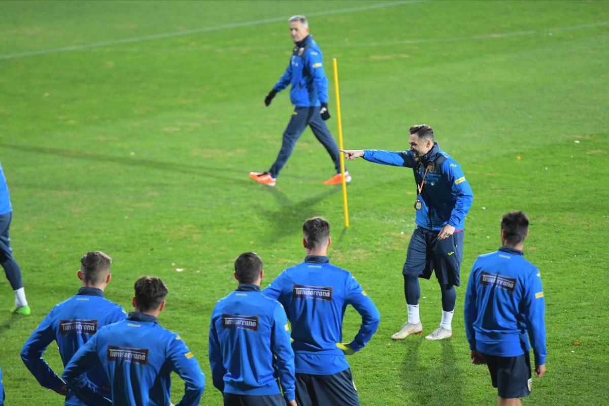 VIDEO România a efectuat antrenamentul oficial dinaintea amicalului cu Belarus! Mirel Rădoi a trimis un jucător să se pregătească separat