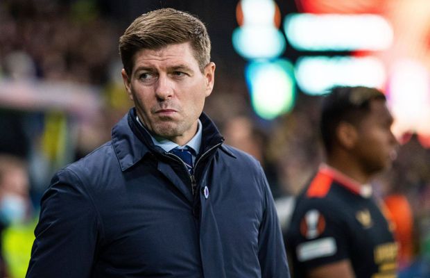 Ianis Hagi poate rămâne fără antrenor! Steven Gerrard, dorit în Premier League