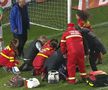 Clipe de panică la Dumbrăvița - CFR Cluj » Portarul Robert Mikloș, transportat cu ambulanța la spital după un contact violent + adversarul trebuia eliminat