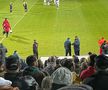 Oțelul - FCSB, întrerupt de gazele lacrimogene