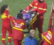 Clipe de panică la Dumbrăvița - CFR Cluj » Portarul Robert Mikloș, transportat cu ambulanța la spital după un contact violent + adversarul trebuia eliminat