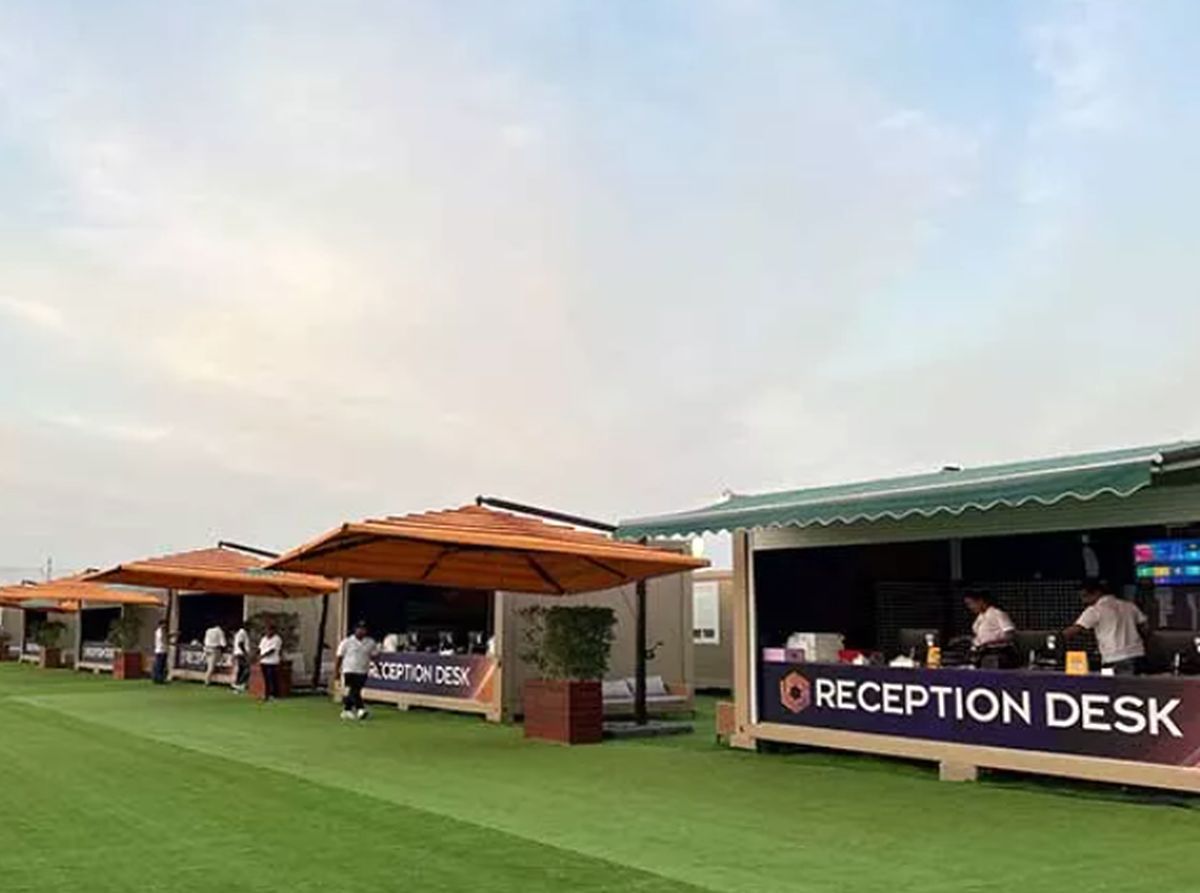 Fani în containere la CM 2022! Prețul pentru o noapte este uriaș