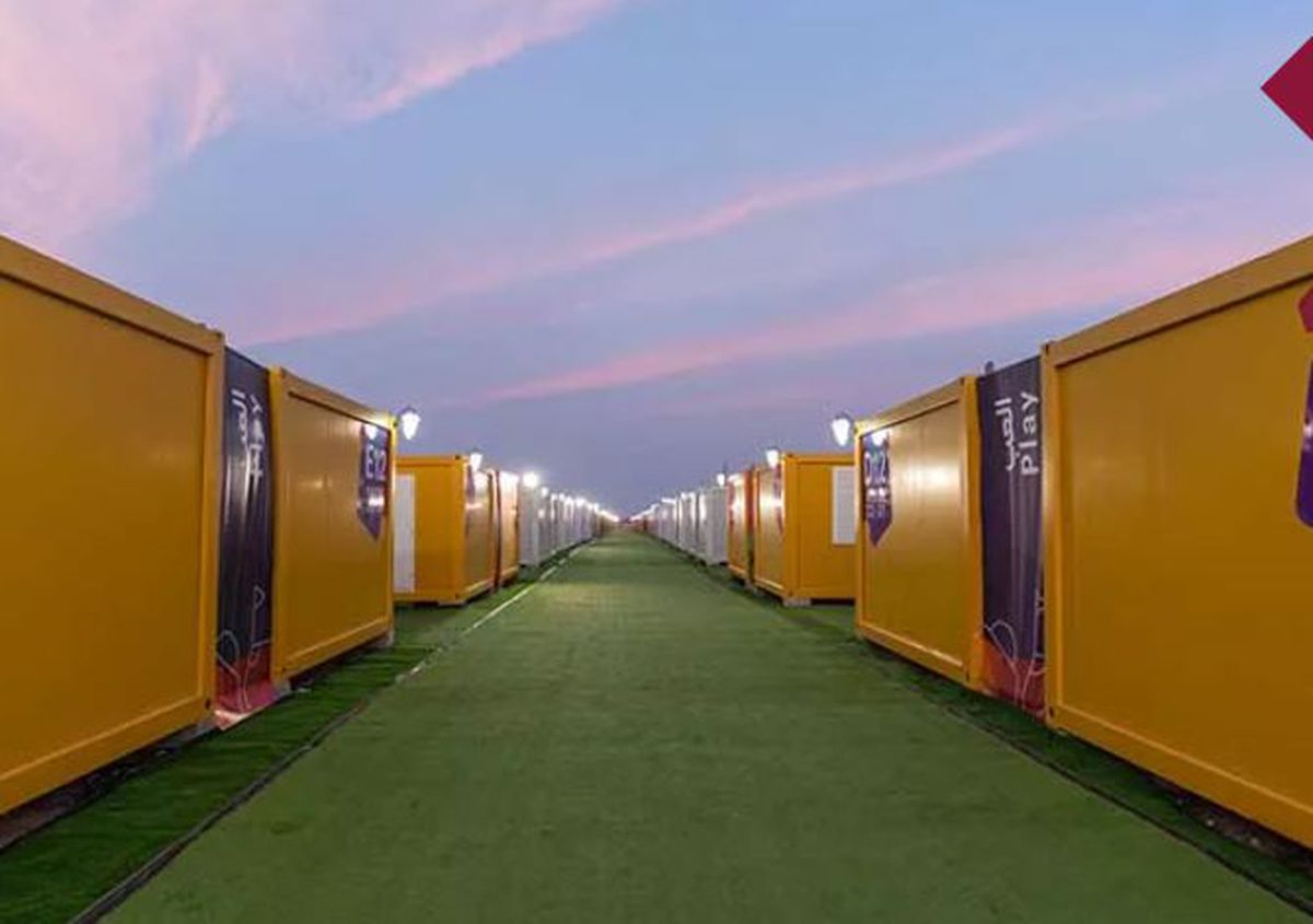 Fani în containere la CM 2022! Prețul pentru o noapte este uriaș