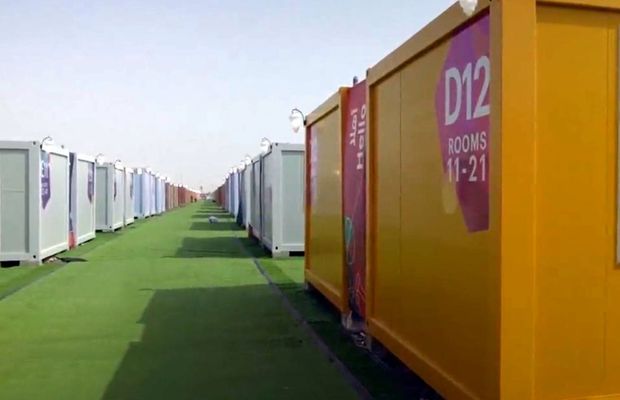 Fani în containere la CM 2022! Prețul pentru o noapte este uriaș