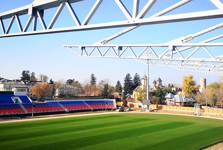 Așa arată acum stadionul din Târgoviște // sursă foto: Facebook @ Daniel Cristian Stan