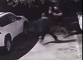 Un agresor înarmat a atacat un fost luptător de MMA » Ce a urmat a fost surprins pe camerele de supraveghere