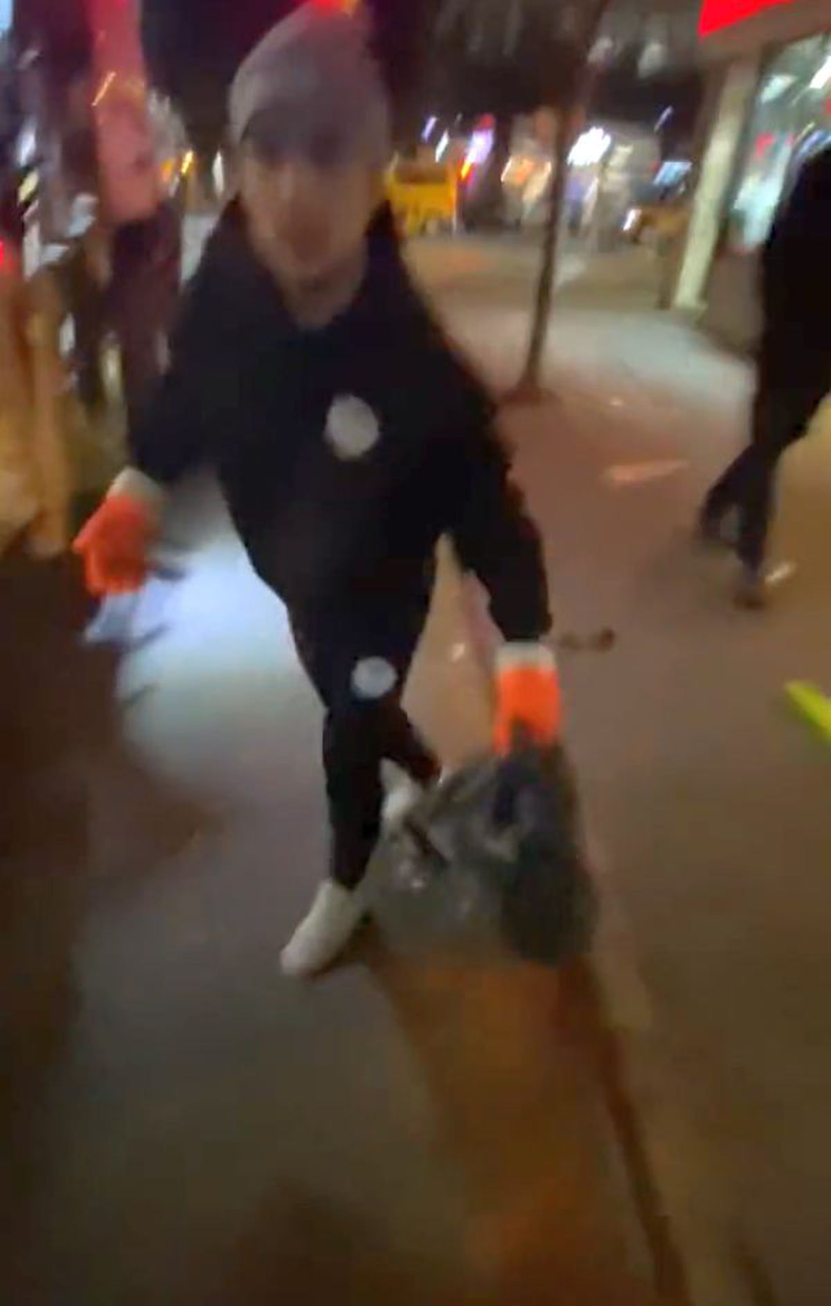 Imagini cu ultima aroganță a supercampionului din box care și-a anunțat retragerea la 26 de ani: „Da, sunt gunoier! Câștig mai mulți bani”