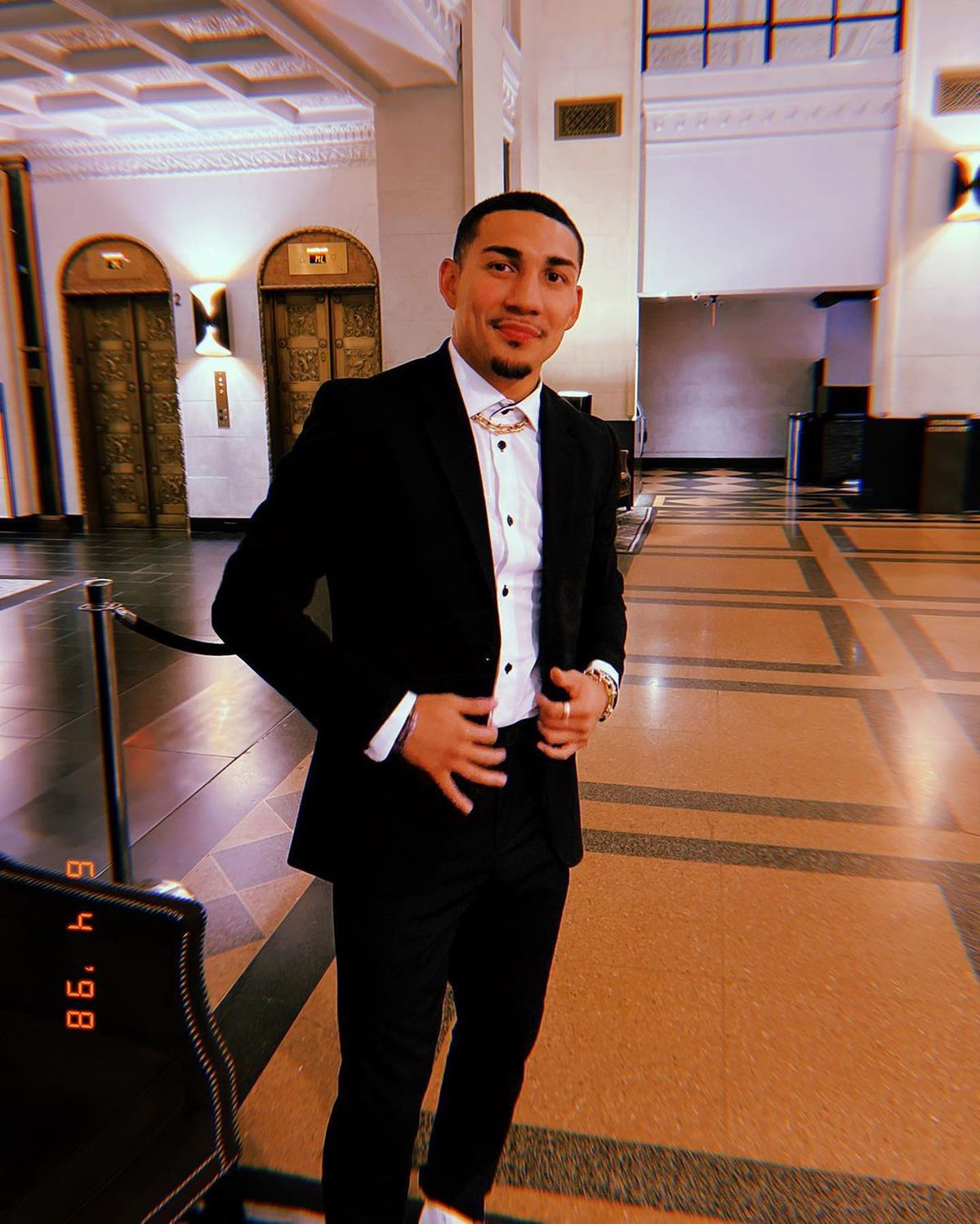 Imagini cu ultima aroganță a supercampionului din box care și-a anunțat retragerea la 26 de ani: „Da, sunt gunoier! Câștig mai mulți bani”