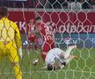 Două faze controversate în Sepsi - Rapid » Giuleștenii au cerut penalty de două ori în 5 minute