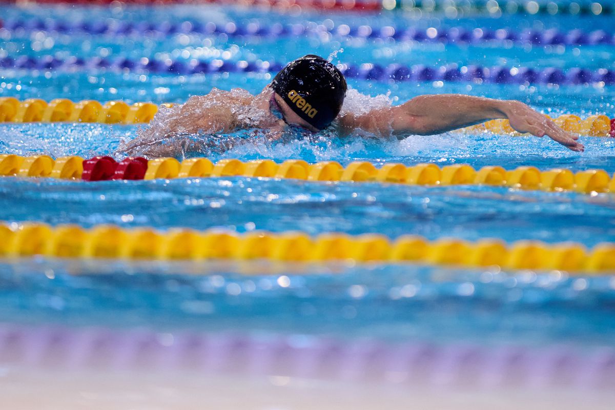 O nouă medalie de aur pentru David Popovici la Campionatele Naționale în bazin scurt » L-a bătut pe Stancu la 200 m liber