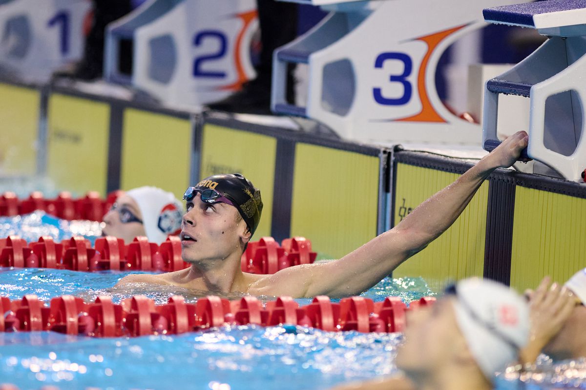 O nouă medalie de aur pentru David Popovici la Campionatele Naționale în bazin scurt » L-a bătut pe Stancu la 200 m liber