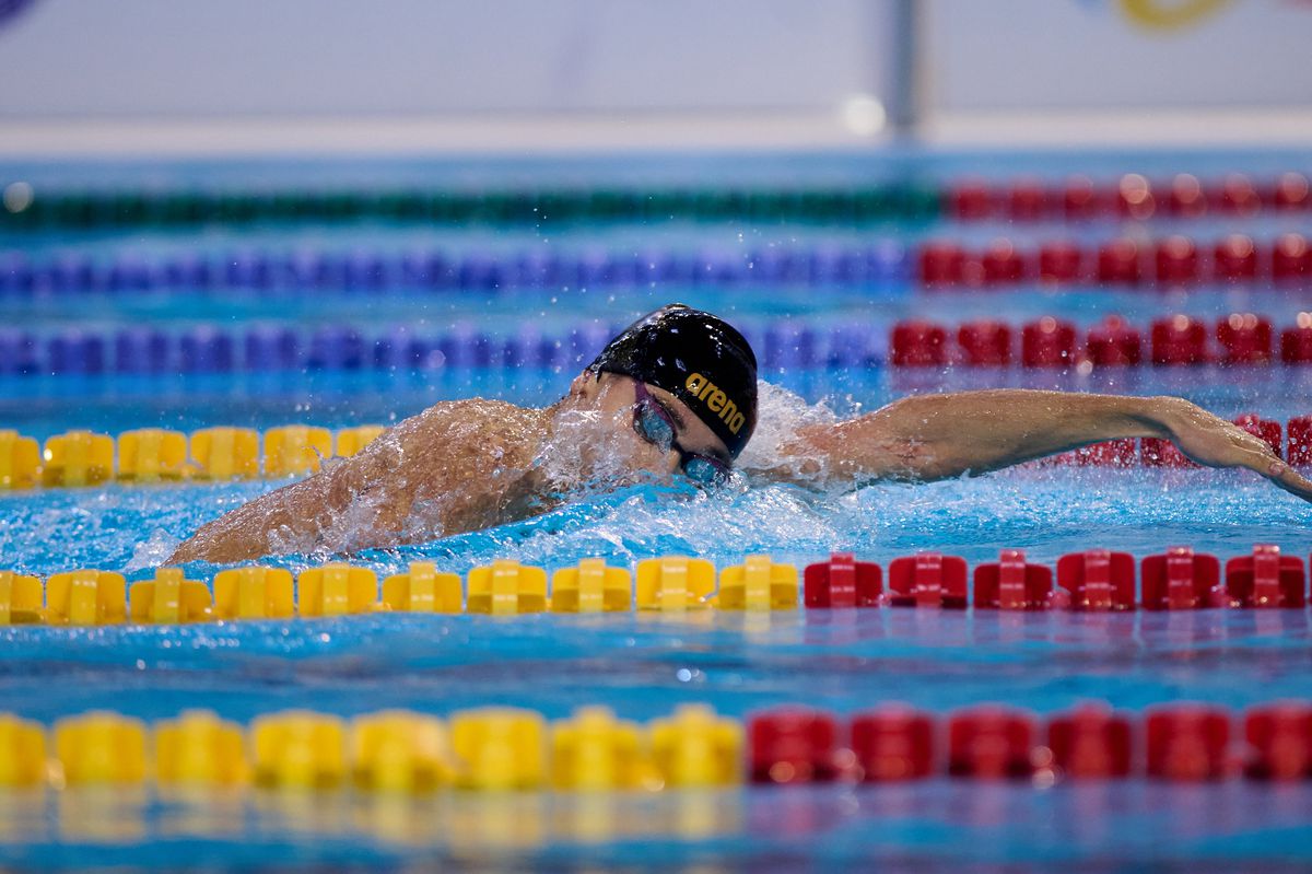 O nouă medalie de aur pentru David Popovici la Campionatele Naționale în bazin scurt » L-a bătut pe Stancu la 200 m liber