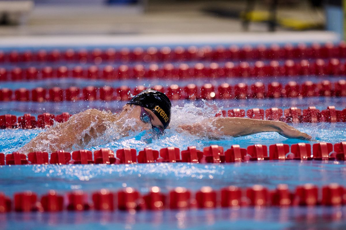 O nouă medalie de aur pentru David Popovici la Campionatele Naționale în bazin scurt » L-a bătut pe Stancu la 200 m liber