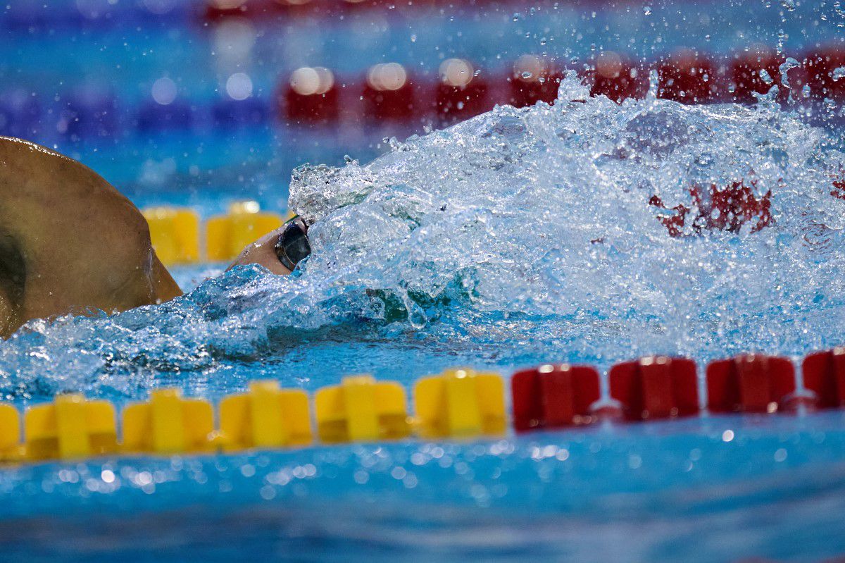 O nouă medalie de aur pentru David Popovici la Campionatele Naționale în bazin scurt » L-a bătut pe Stancu la 200 m liber