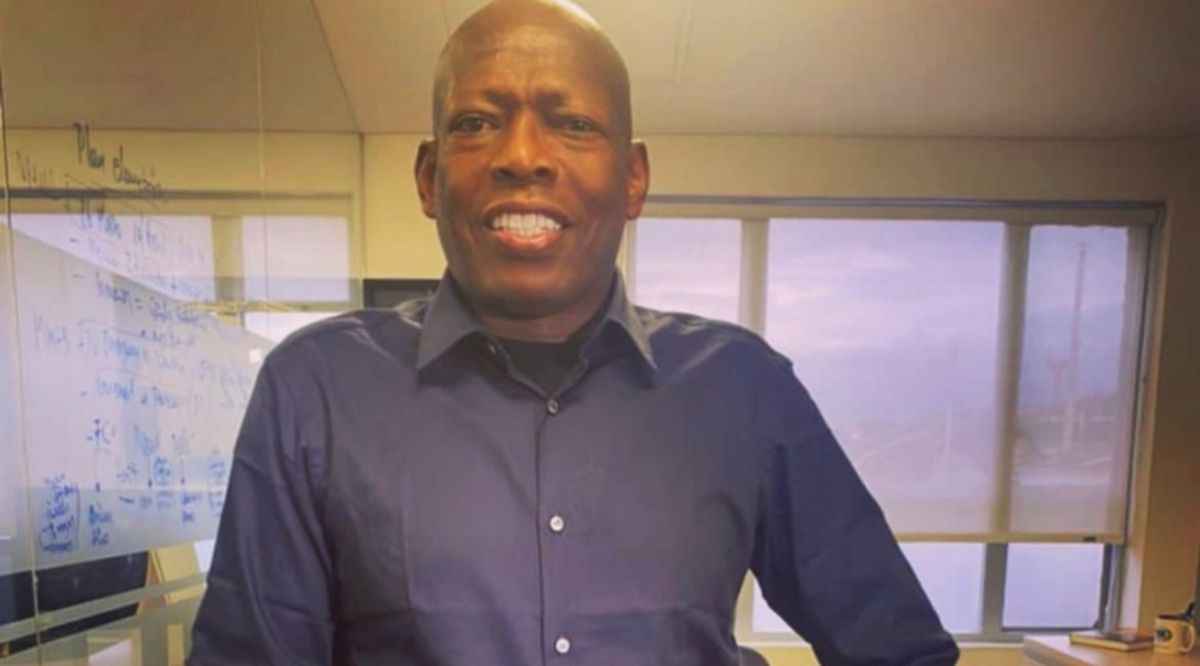 Cel mai controversat star din fotbal a împlinit 54 de ani » S-a contrat cu Hagi, oamenii lui Escobar au vrut să-i omoare adversarii, iar acum vinde prezervative: „Ăsta sunt: mult sex, fără reguli și viață adevărată!”