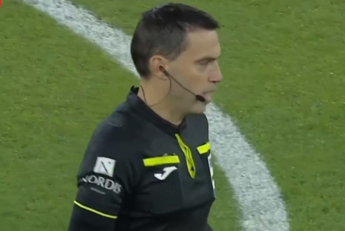 Două faze controversate în Sepsi - Rapid » Giuleștenii au cerut penalty de două ori în 5 minute