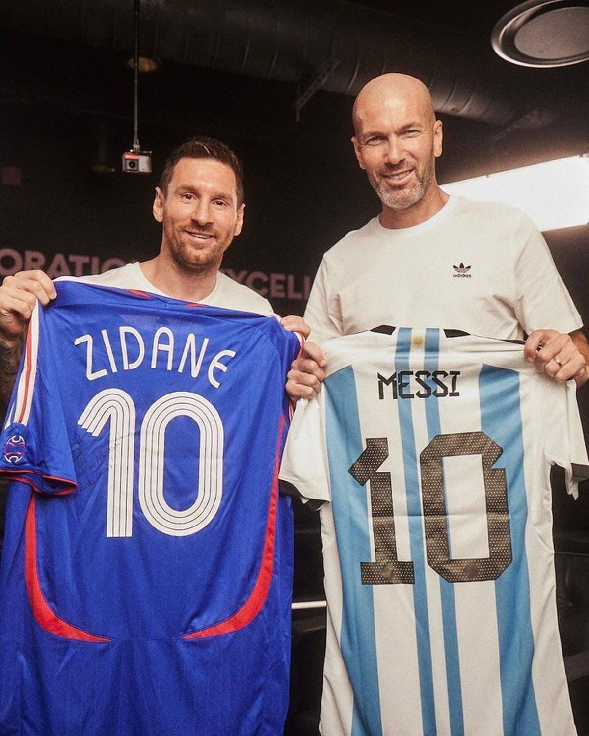 Messi, descris de Zidane într-un cuvânt » Imaginile momentului în fotbal: Zizou și Leo, față în față