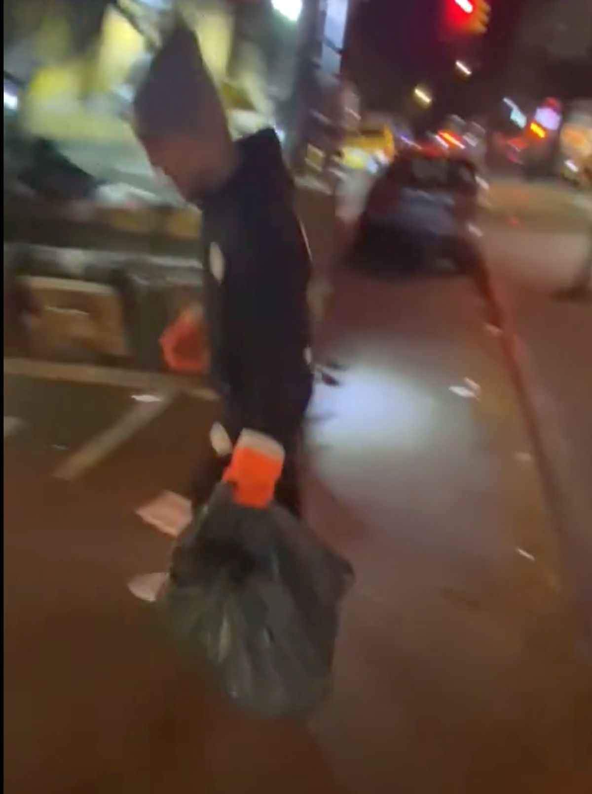 Imagini cu ultima aroganță a supercampionului din box care și-a anunțat retragerea la 26 de ani: „Da, sunt gunoier! Câștig mai mulți bani”