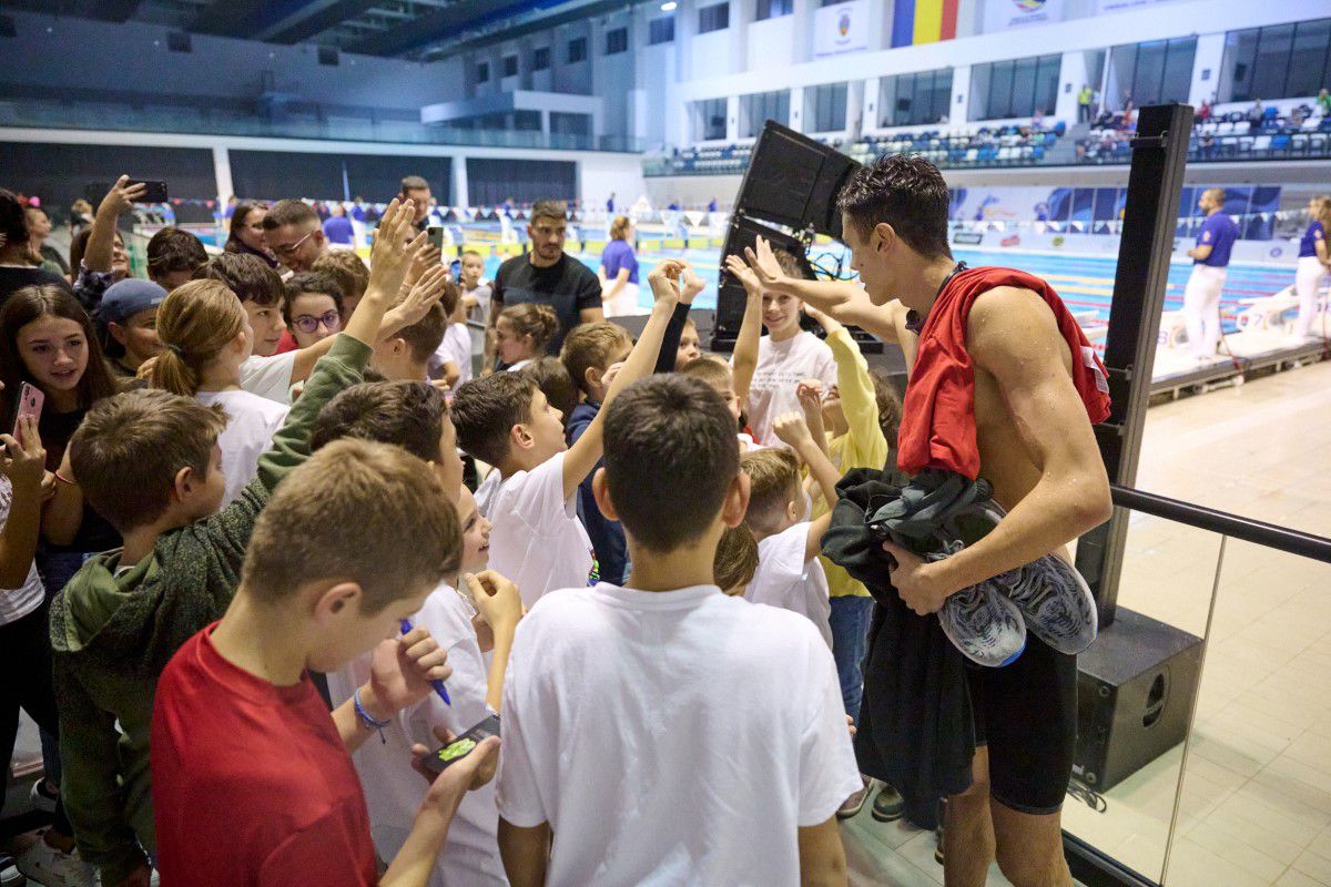 O nouă medalie de aur pentru David Popovici la Campionatele Naționale în bazin scurt » L-a bătut pe Stancu la 200 m liber