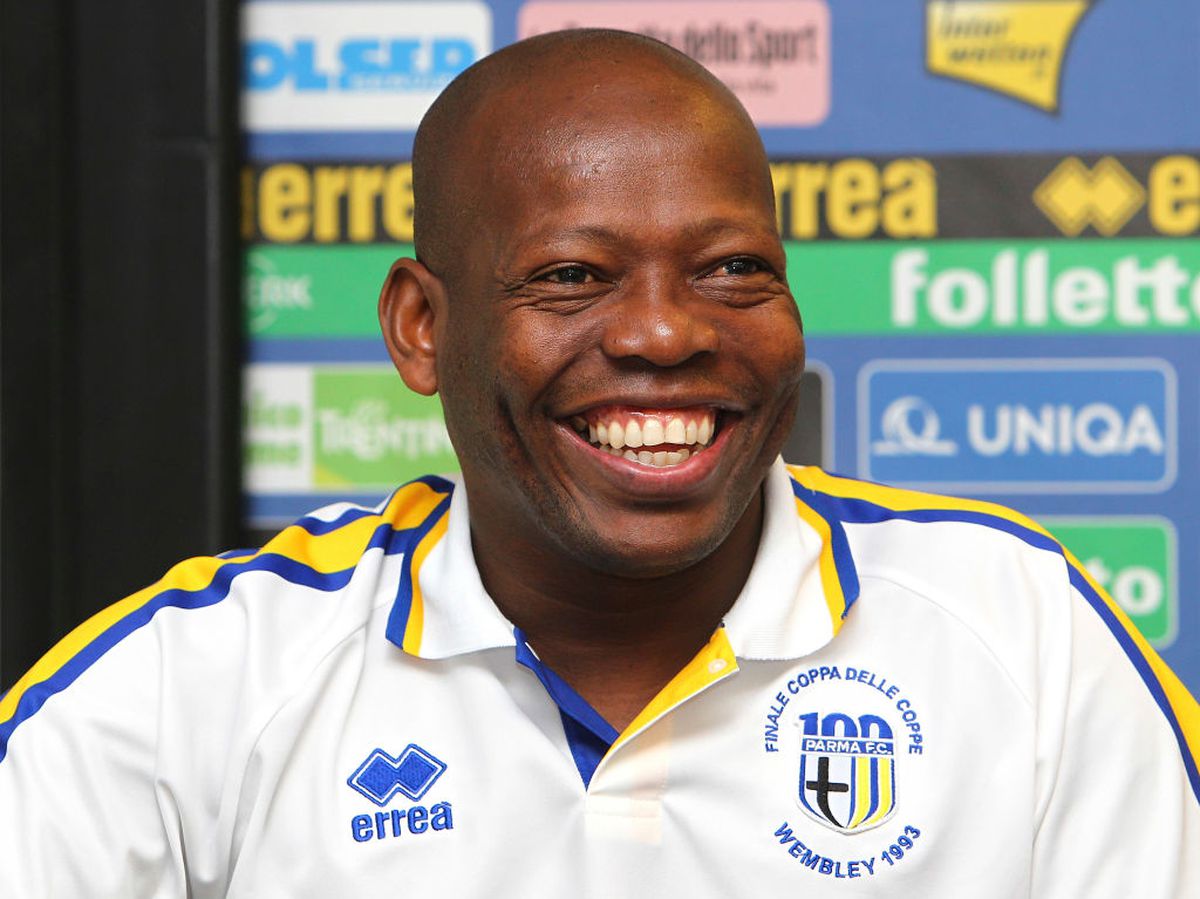 Cel mai controversat star din fotbal a împlinit 54 de ani » S-a contrat cu Hagi, oamenii lui Escobar au vrut să-i omoare adversarii, iar acum vinde prezervative: „Ăsta sunt: mult sex, fără reguli și viață adevărată!”