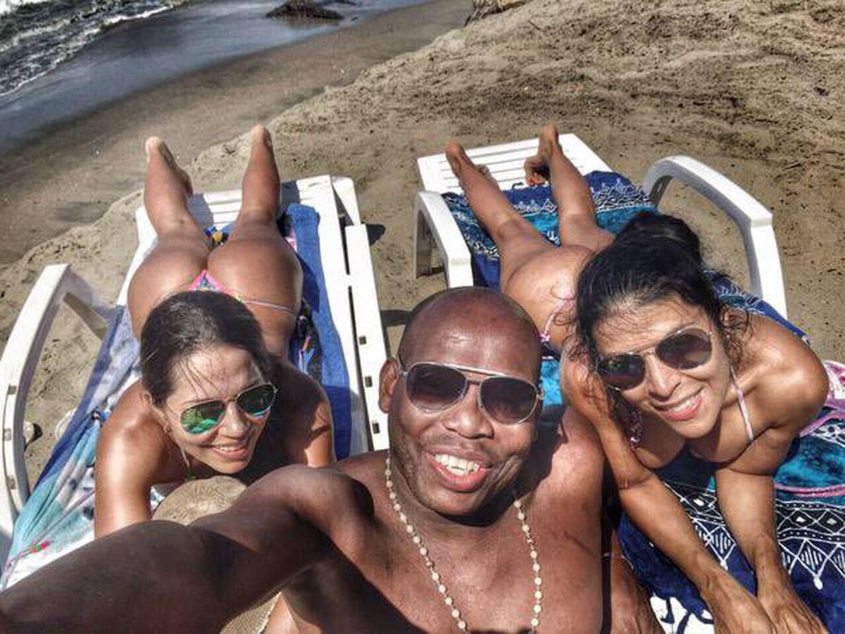 Cel mai controversat star din fotbal a împlinit 54 de ani » S-a contrat cu Hagi, oamenii lui Escobar au vrut să-i omoare adversarii, iar acum vinde prezervative: „Ăsta sunt: mult sex, fără reguli și viață adevărată!”