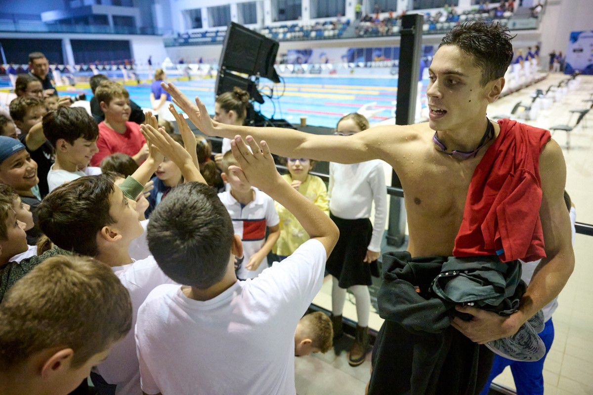 O nouă medalie de aur pentru David Popovici la Campionatele Naționale în bazin scurt » L-a bătut pe Stancu la 200 m liber