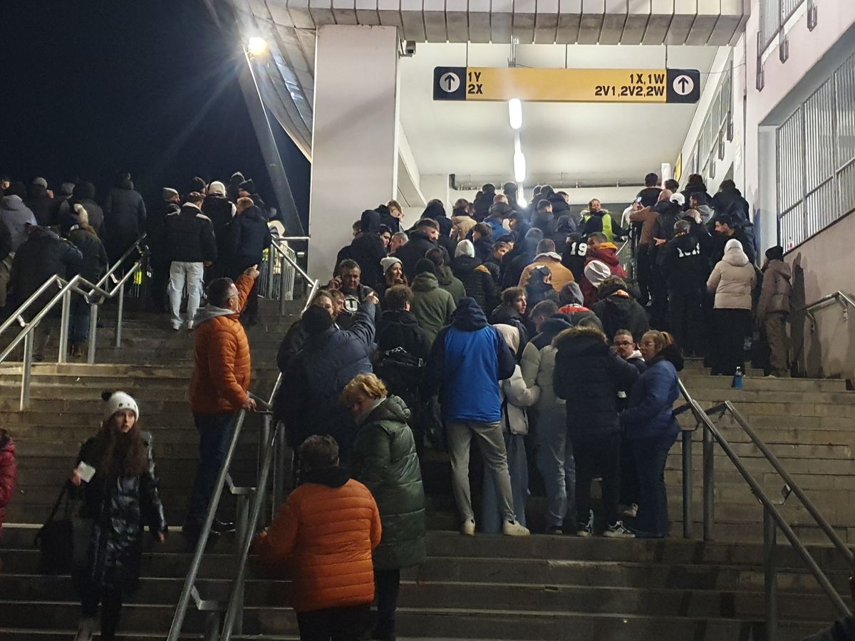 U Cluj - FCSB, înainte de meci