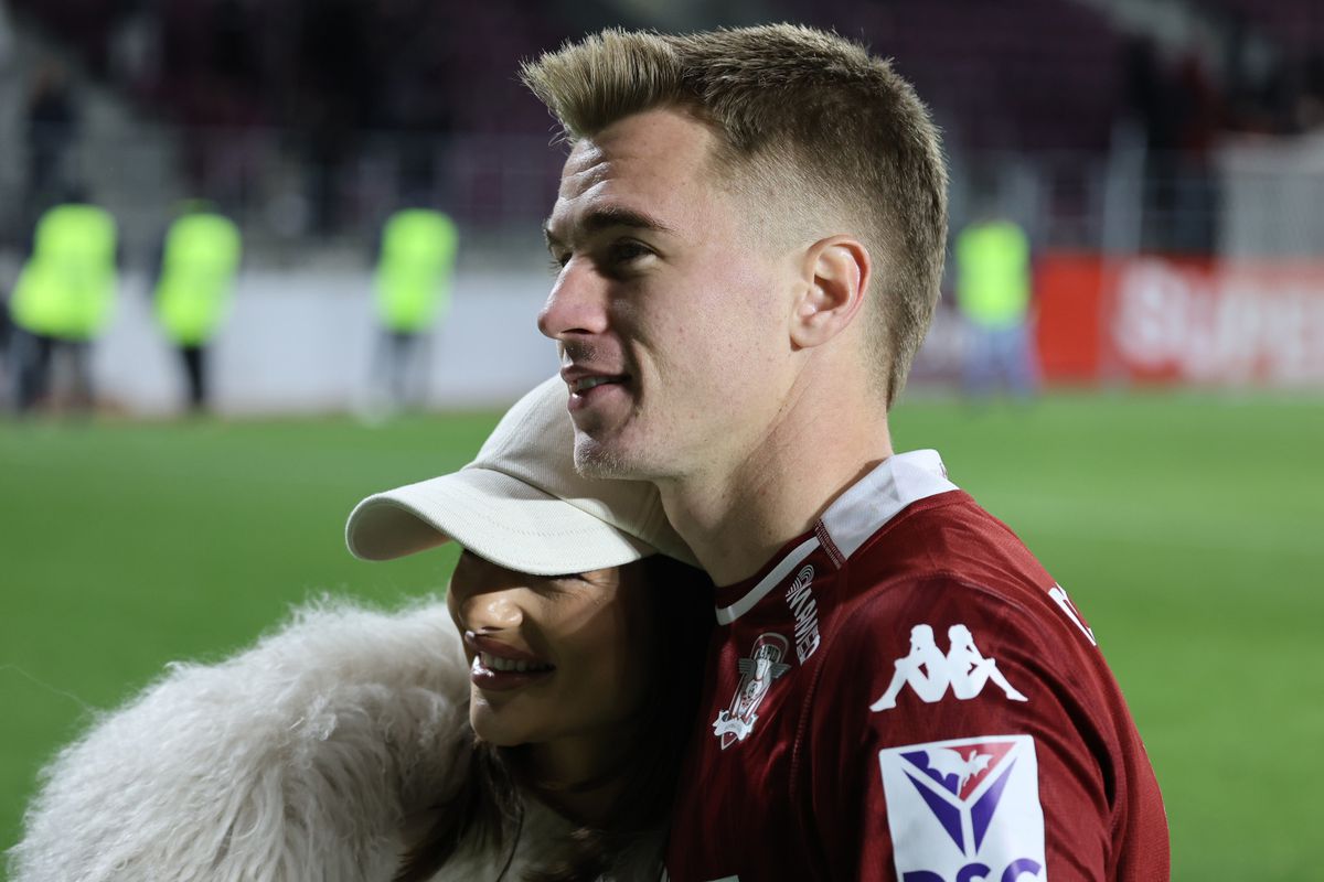 Iubita vedetei de la Rapid, pe teren imediat după victoria cu UTA » Cum au fost suprinși cei doi