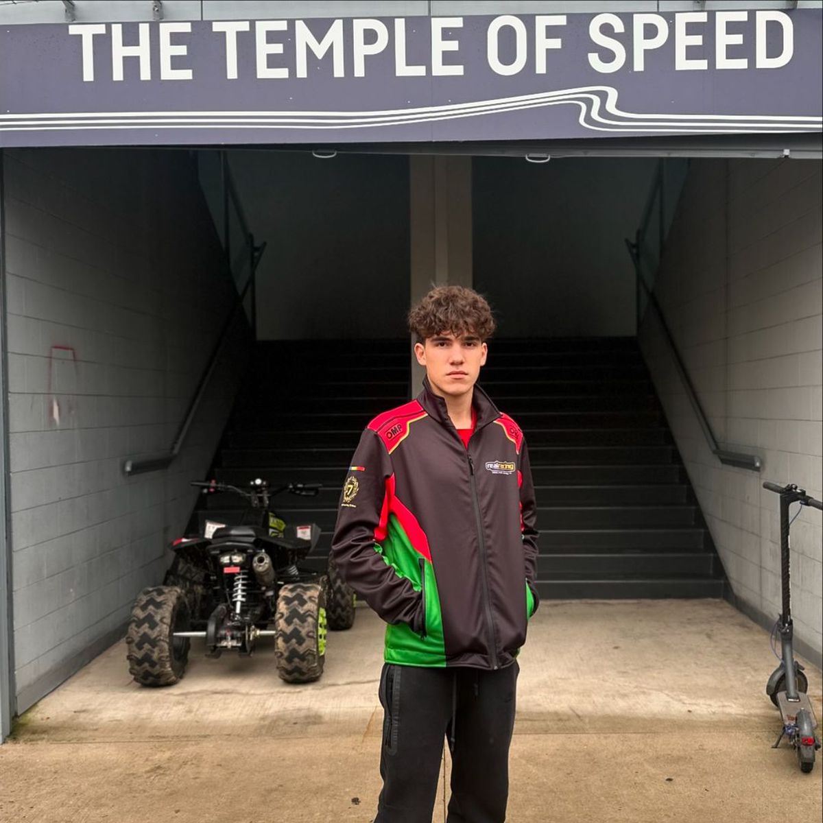 Luca Viișoreanu, puștiul de 15 ani care „aleargă” pe circuitele din Formula 4