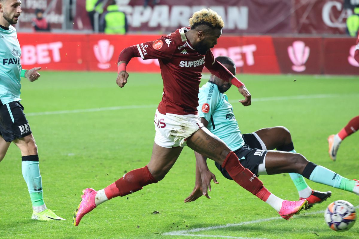 Aaron Boupendza a murit! Fostul jucător de la Rapid ar fi căzut de la etajul 11 » Toate informațiile de până acum