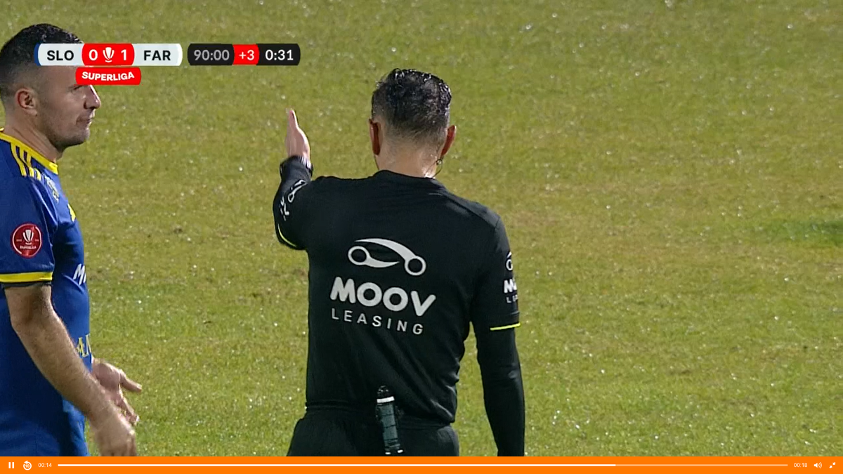 A venit nota de plată după momentul scandalos din Superliga! Sancțiunea primită de copilul care a intrat pe teren și i-a arătat semne obscene lui Colțescu