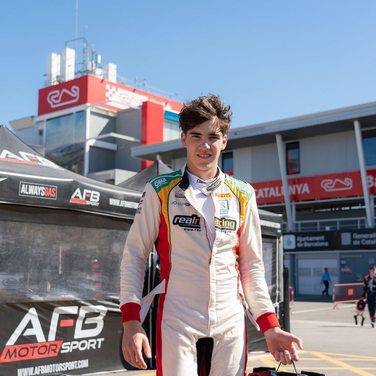 Luca Viișoreanu, puștiul de 15 ani care „aleargă” pe circuitele din Formula 4