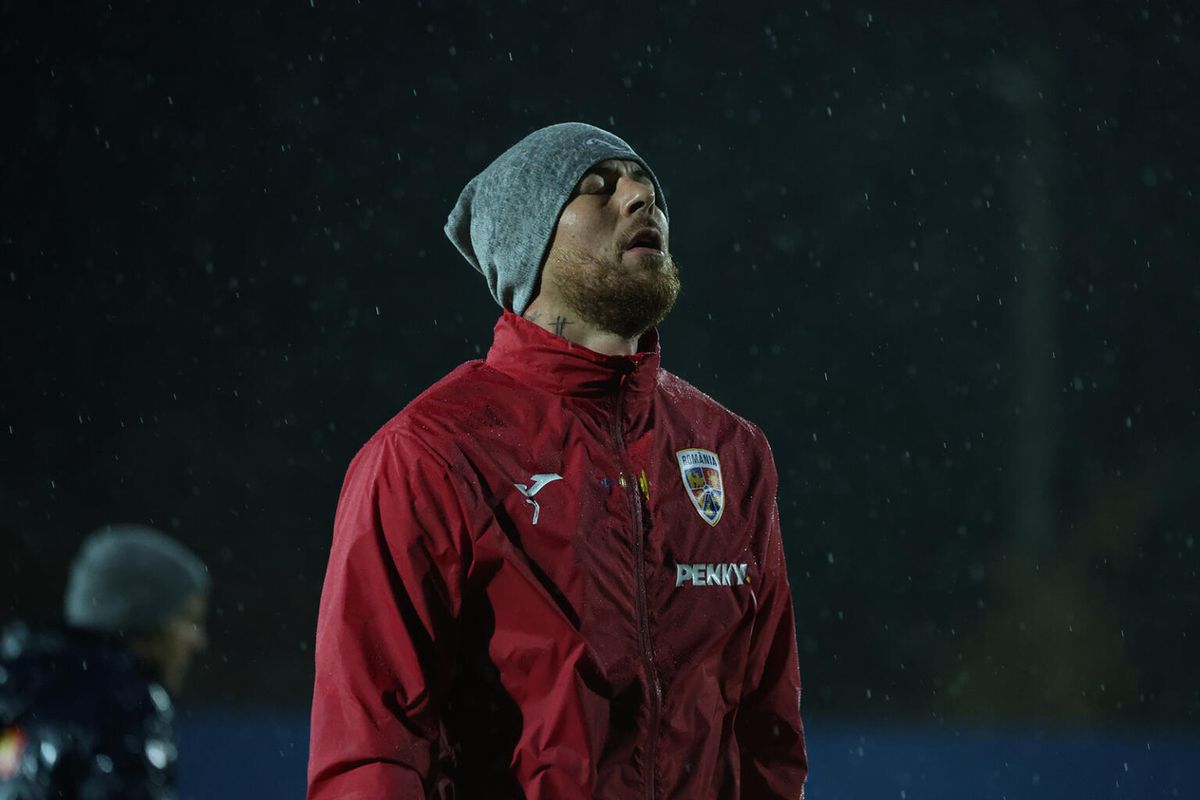 Primii „tricolori” care au ajuns la Mogoșoaia s-au antrenat în ploaie