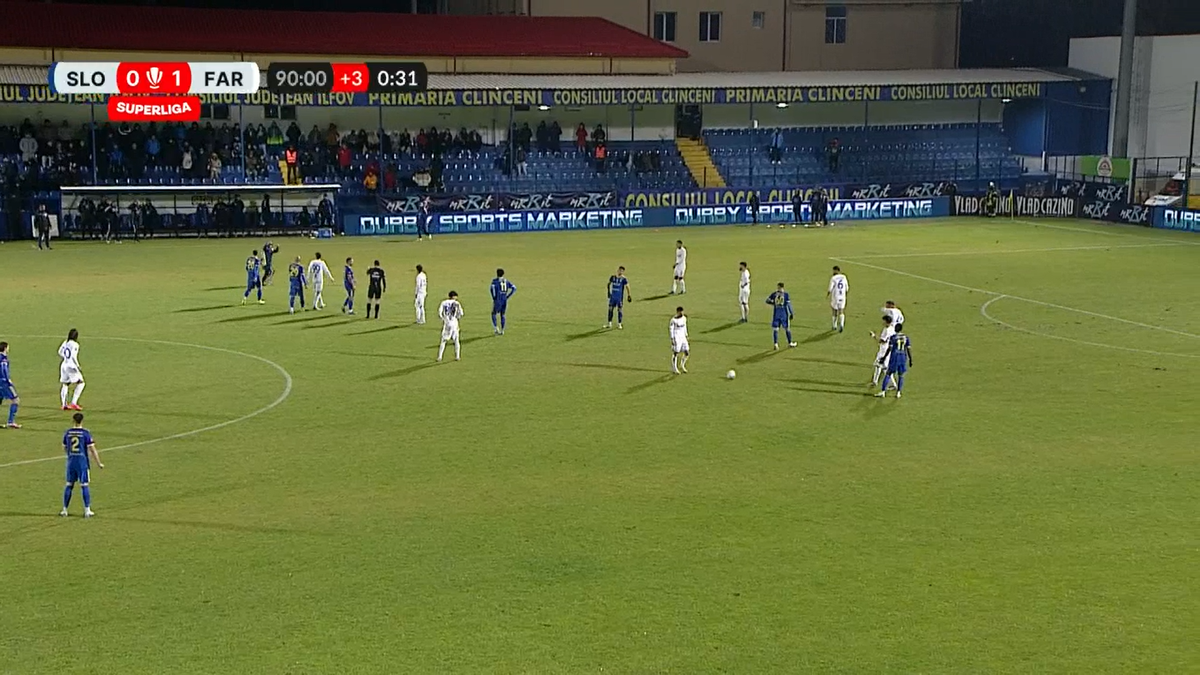 A venit nota de plată după momentul scandalos din Superliga! Sancțiunea primită de copilul care a intrat pe teren și i-a arătat semne obscene lui Colțescu
