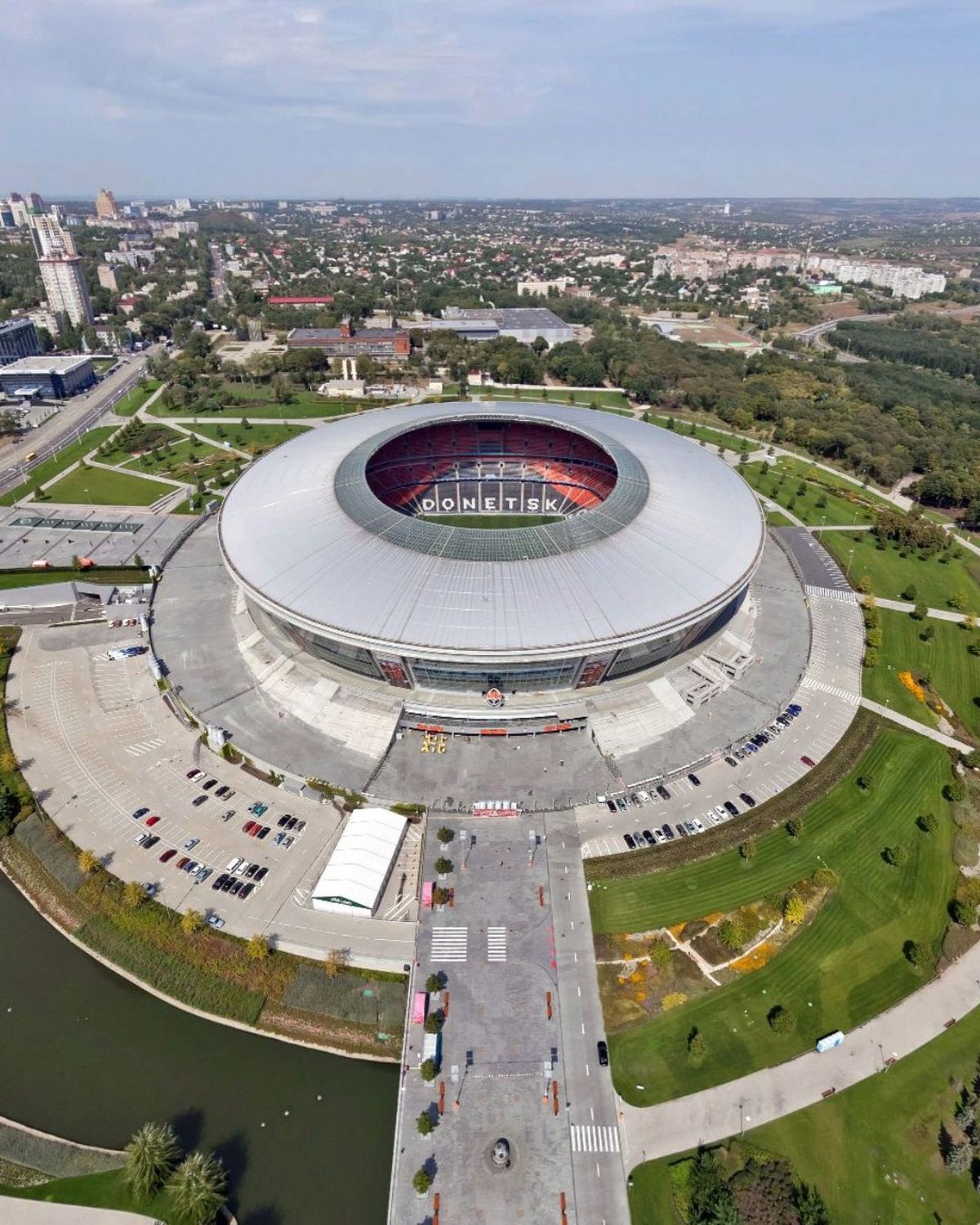Donbass Arena era una dintre „bijuteriile” Europei! Cum a ajuns să arate din cauza războiului declanșat de Rusia în Ucraina
