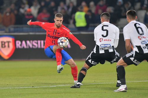 Daniel Bîrligea a reușit o „dublă” în U Cluj - FCSB 1-2 / foto: Cristi Preda (GSP)