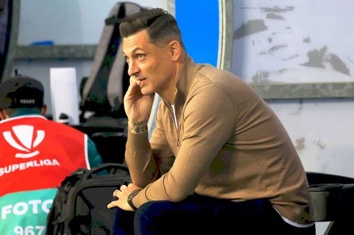 Mirel Rădoi în meciul Craiova - Rapid / foto: Ionuț Iordache (GSP.ro)