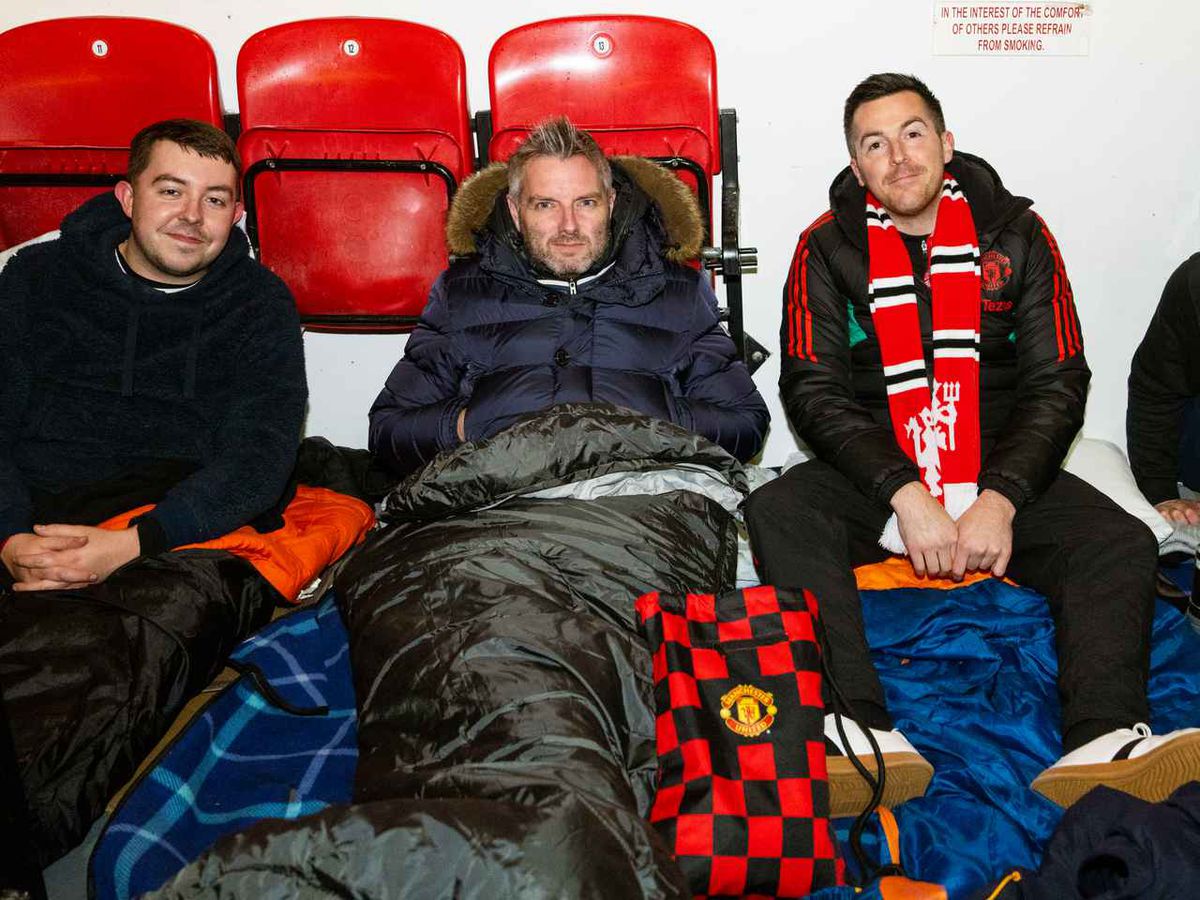 Suporterii lui United au dormit pe Old Trafford » Care a fost motivul