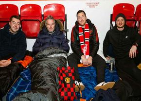 Suporterii lui United au dormit pe Old Trafford » Care a fost motivul