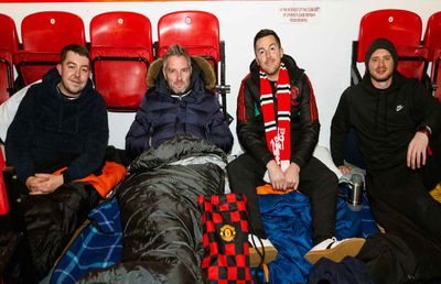 Suporterii lui United au dormit pe Old Trafford » Care a fost motivul