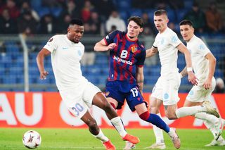 Debandadă totală la FCSB! » Jucătorul a fugit din cantonament pentru a se întâlni cu fotbalistul rivalei: „Vă dați seama?!”