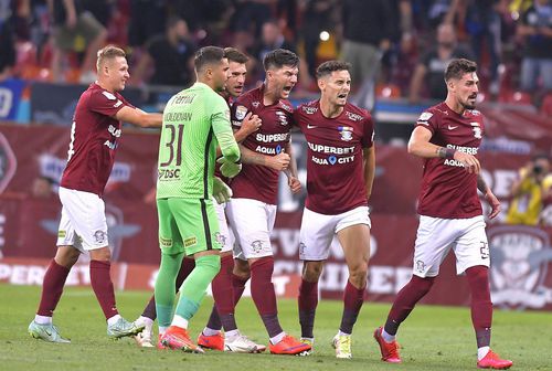 Cătălin Hlistei, primul din stânga, a jucat trei ani la Rapid