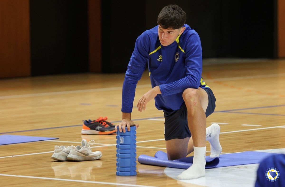 Antrenament neobișnuit înainte de meciul cu România » Bosnia s-a pregătit în interiorul hotelului