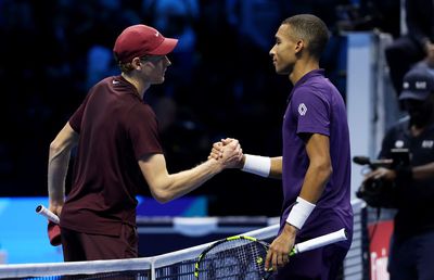 Jannik Sinner începe în forță cursa de apărare a titlului la ATP Finals: doar 10 puncte cedate cu serviciul
